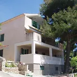Mit Balkon Und Herrlichem Meerblick By Interhome Apartman Trogir