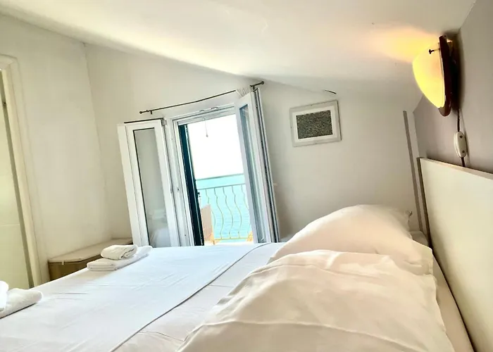 Mit Balkon Und Herrlichem Meerblick By Interhome *