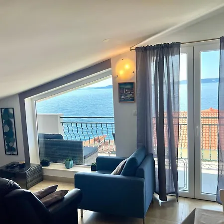 Appartement Mit Balkon Und Herrlichem Meerblick By Interhome