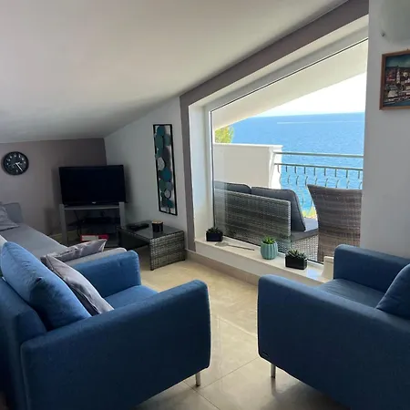 Appartement Mit Balkon Und Herrlichem Meerblick By Interhome