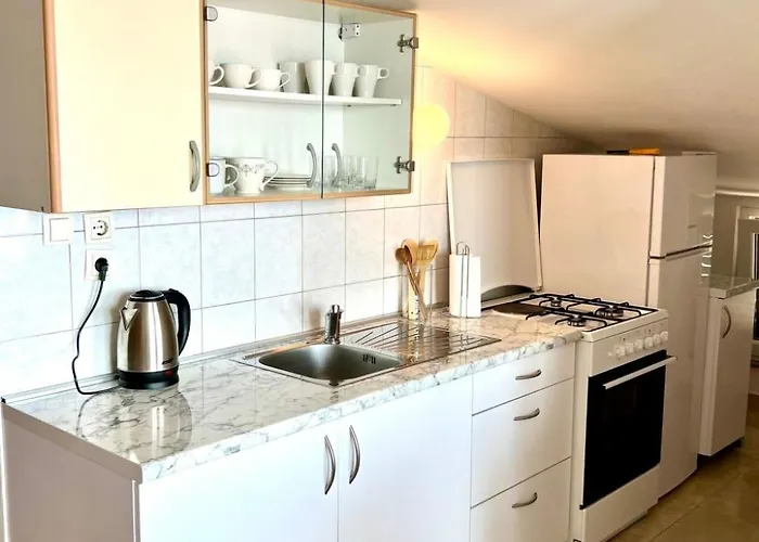 Mit Balkon Und Herrlichem Meerblick By Interhome *